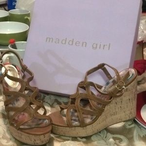 Madden girl wedges
